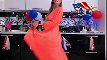 Stella Cardo Show Ass And Masturbation