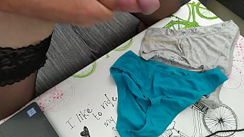 Corrida En Bragas De Mi Mujer 197