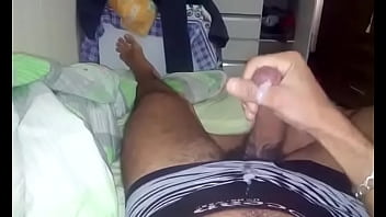 Peludo Gozando Na Punheta - cumshot, cum, latin, brazilian, handjob, amateur, hairy, gay, brasil, gozada, amador, punheta, pelud - Video 1932520
