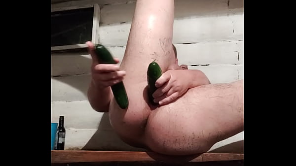 Жесть, жёсткий анальный оргазм, домашнее порно русского гея, снял на смартфон свой анальный секс, грубое растяжение попки двумя толстыми членами, я люблю долбить себя в анал!!!