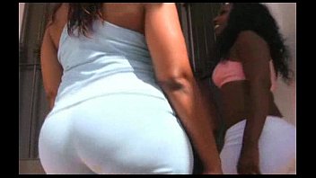 Three Ebony Sluts Taking A Gym Less