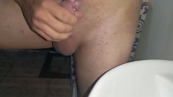 Gostoso Se Masturbando Depois Do Trabalho 4