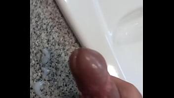 Estava Esperando O Dentista Me Atender, Bateu Aquele Tesão Fui Aliviar No Banheiro, Vem Gozar Comigo.