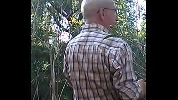 Mi pedazo de culo 28 .Modelo:Gaysexy1960 - Sensual-desnudo-erotico-modelo-lenceria-exhibicion-parque-ciudad-matorrales-culo-grande-na