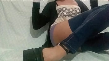 Solita En Casa Pero Con Ganas De Disfrutar