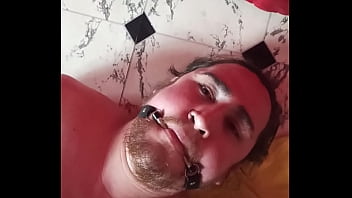 Mi Esclavo Adora Mis Pies Antes De Caminar En El Y Romper Sus Bolas