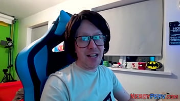 Amateur Rides And Sucks Nerds Cock