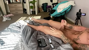 Uncut Masturbate - bigcock, uncut, big-cock, big-dick, huge-dick, huge-cock, gay-amateur, gay-porn, gay-masturbation - Video 1721432