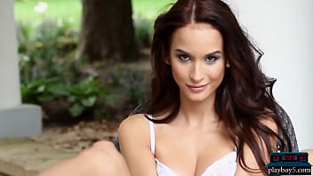 Petite European Flexible Model And Busty New Zealand Milf Solo Softcore