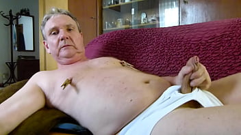 Andreas Wichst Im Inkontinenzslip Bei 30 Grad Wärme