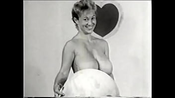 Appetizing Vintage Model Undresses On Camera And Shows Her Big Tight Ass And Gorgeous Breasts