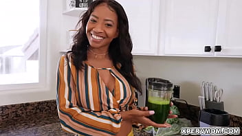 Fit Stepmom September Reign Makes A Healthy Juice For Her Stepson Alex, And She Persuades Him By Getting On All Fours And Giving Him A Bj.