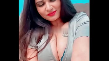 Milfy Bhaabi Sexy Seducing Moves