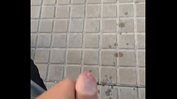 Masturbándome en público 699211747