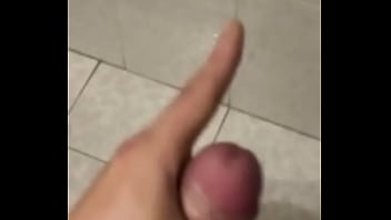 Solo En El Baño - pollon, verga-grande - Video 1893055