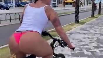 Bota A Saia E Vem Pra Rua Na Sua Bicicletinha Que Eu Quero Ver A Cor Da Sua Calcinha