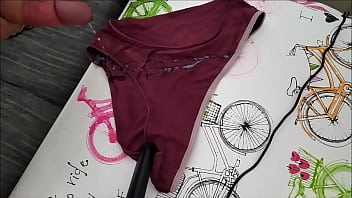 Corrida En Bragas De Mi Mujer 203