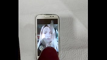 Пролился на фото подруги с сайта по её просьбе