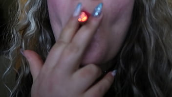 Red Lips Girl Had An Amazing Close Just For You