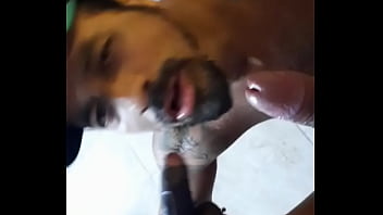 Não Perdeu Tempo Engoliu O Carretel Para O Caule