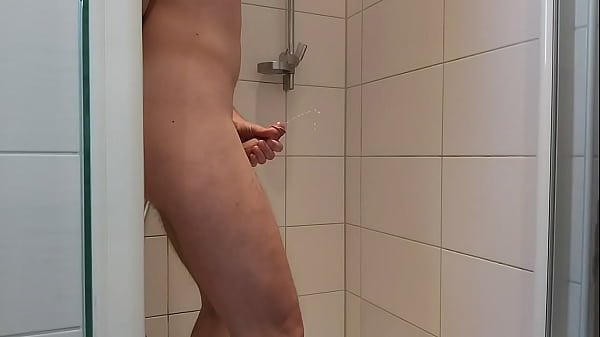David Spritzt In Der Dusch Ab