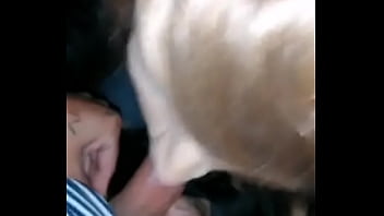 Le Mamo Su Rica Verga En La Calle