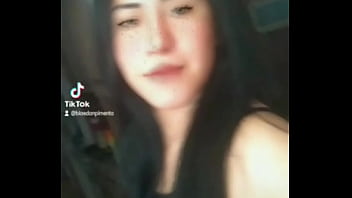 Bia Fez Vídeo Pro Aplicativo Vizinho Mostrando O Corpão De Vestido Curto. Esposa Novinha Se Exibindo E Dançando. Instagram Do Casal Pimenta @casal Pimenta1307