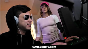 Big Ass Teen Step Sister Fucked By While He Plays Computer Game Pov - Kenzie Madison, Juan _el Caballo_ Loco