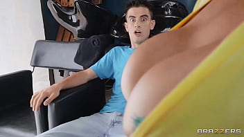 Hairdresser With Benefits / Brazzers / Download Full From