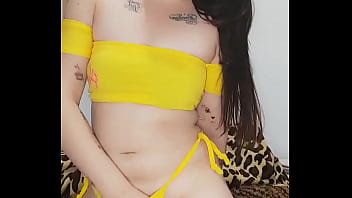 Made Video Calls And Masturbated To Her Boyfriend