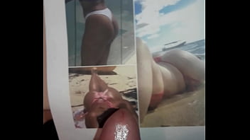 Leche En La Foto Nalgona