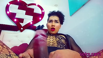 Horny Tranny Jerking Her Big Dick On Webcam