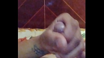 Punhetando Esguicho E Gemendo Ate Gozar