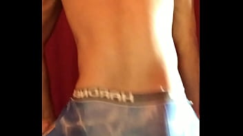 Danço De Pau Duro Em Casa