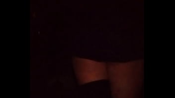 Con Minifalda Tocando Una Verga En Cabinas