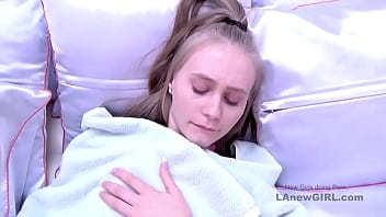 Cute Teen Loves To Tease Cock With Mouth In Studio