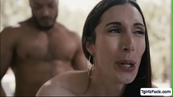 Horny Tranny Stepsisters Share A Bbc