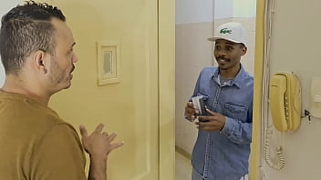 _voc_ Gostaria De Entrar E Tomar Uma Xícara De Café ? _ Meu Novo Vizinho Dotado De 25cm Veio Tomar Café E Me Deu Leite Sexo Bareback Completo Kaduventri.com