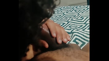 La Sirvienta Mamando Guebo