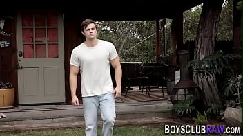 Muscly Hunks 3way Fucking Bareback