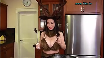 Cocinera Amarilla Tetona (feliz Navidad)