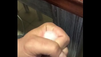 Me Masturbo En El Trabajo - masturbation, masturbate, leche, eyaculacion - Video 1918412