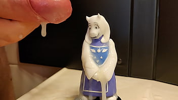 Toriel Figure #2 (undertale)