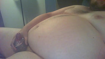 Big Guy Masturbates With Quickshot