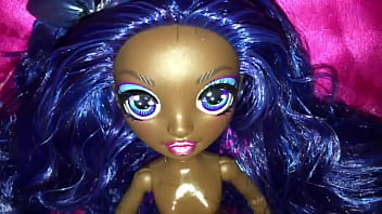 Rainbow High Krystal Bailey Doll 2