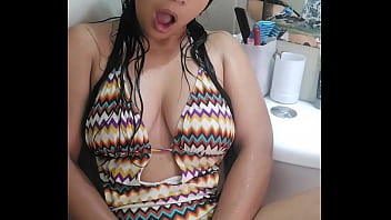 Esta Chica No Consiguió Quien La Follara, Miren Lo Que Hace Para Saciar Sus Ganas