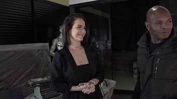 Safada Tatuada Trepa Com Cliente No Trabalho - Thalia Senna - Capoeira - Completo No Red