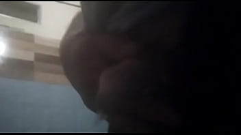 Mi Vecino Quiere Que Le Chupe La Verga Y Hacerme Una Rica Lluvia Dorada.