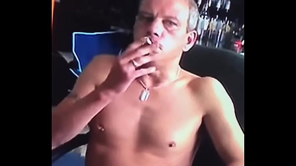 Smoker Tarring His Bullbags