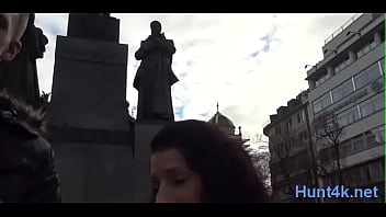 Sassy Bombshell Flaunts Her Attractive Boobs